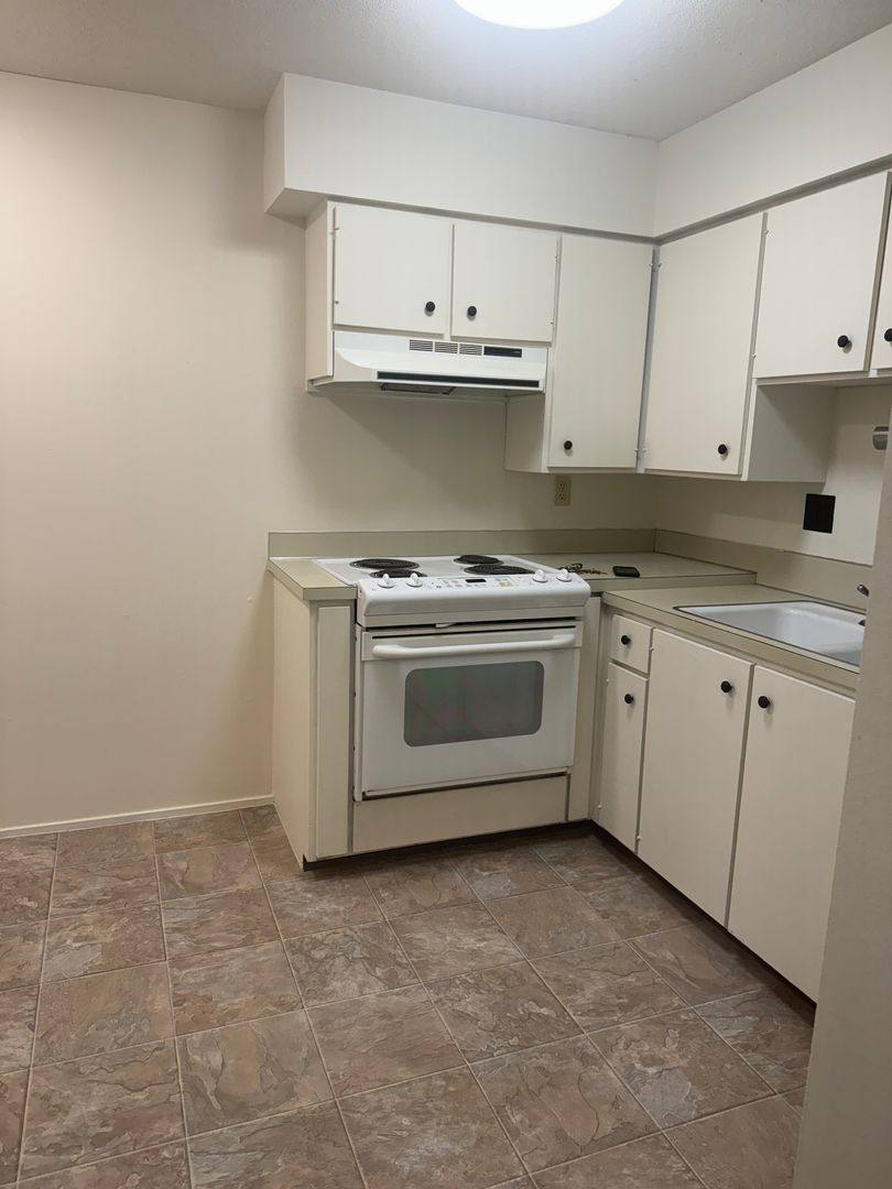 Apartment for rent at 3724 Jackson St, Omaha, NE 68105