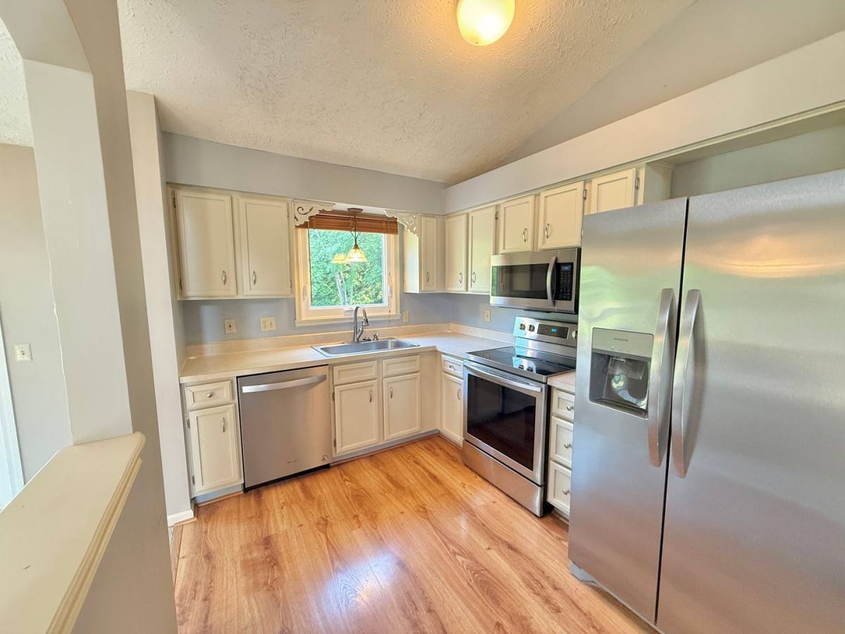 House for rent at 3349 Evergreen Circle, Walworth, NY 14568