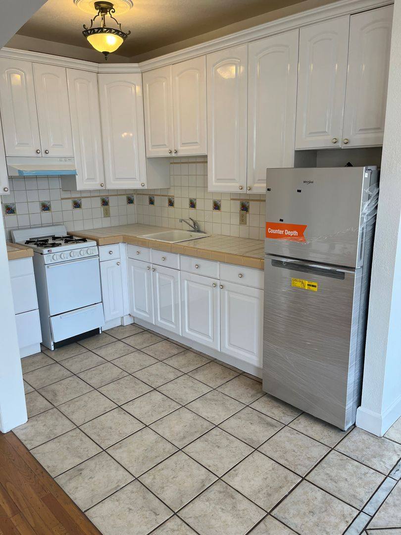 Apartment for rent at 244-248 Taylor St, San Francisco, CA 94102