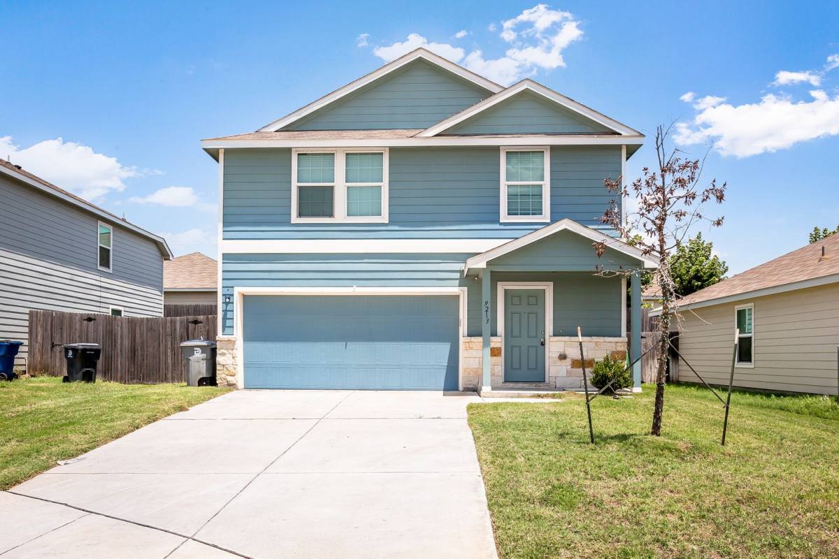 House for rent at 9213 Marilyn Place, Dallas, TX 75227