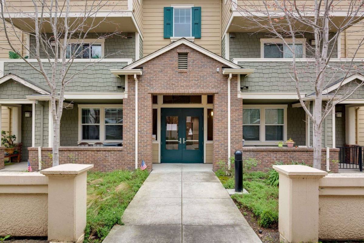 Condo for rent at 1037 Scotia Terrace, Sunnyvale, CA 94089