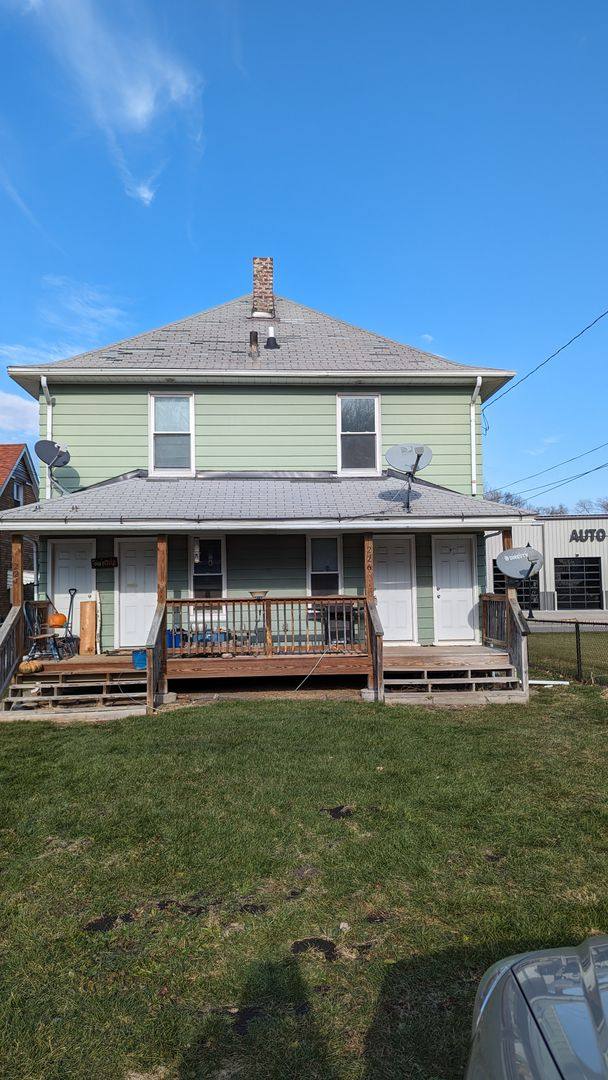 Apartment for rent at 224-226 1st Ave, Silvis, IL 61282