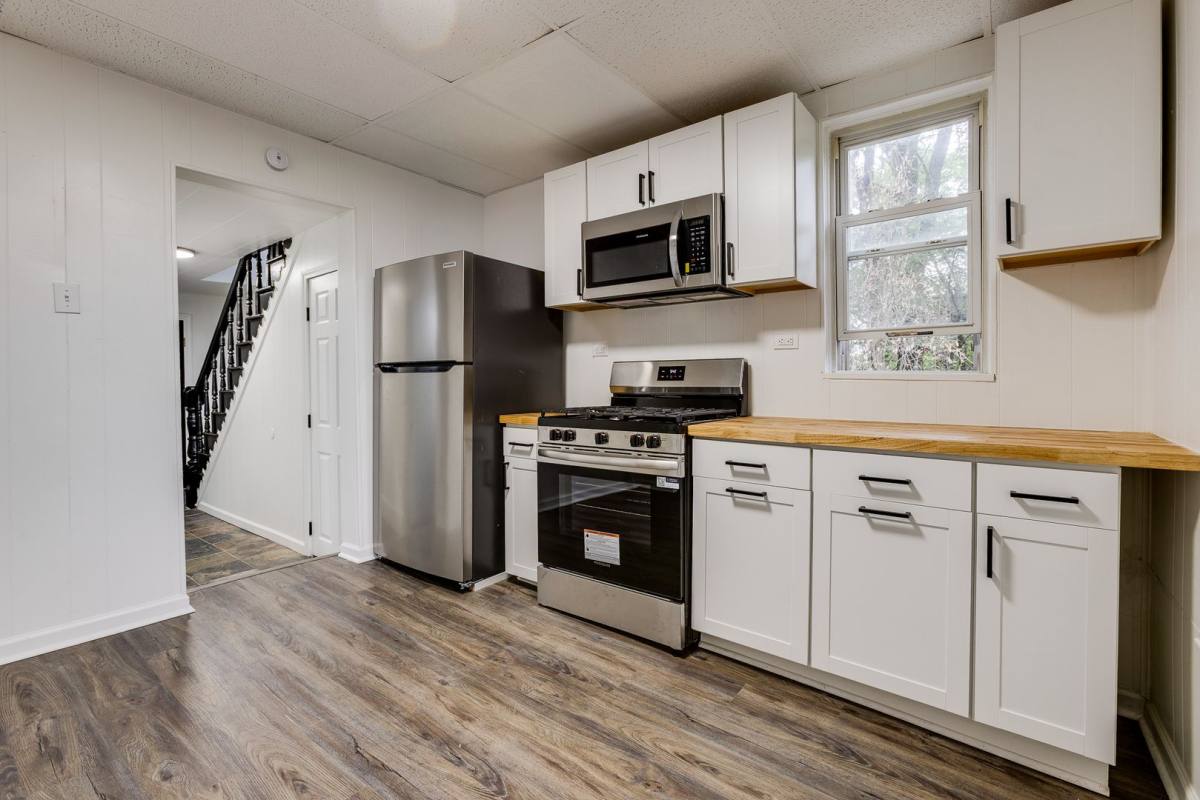 Apartment for rent at 955 E Warrington Ave, Pittsburgh, PA 15210