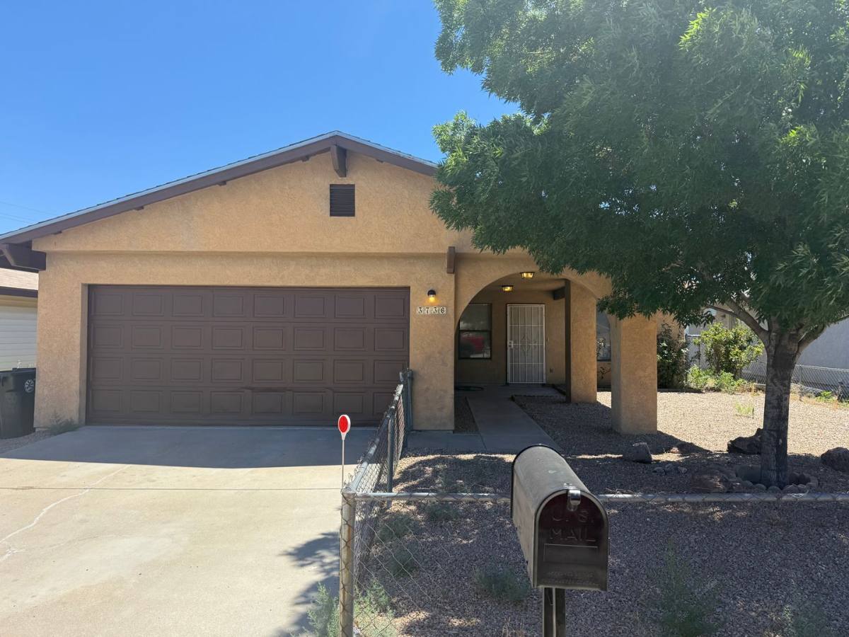House for rent at 3736 N Roosevelt St, Kingman, AZ 86409