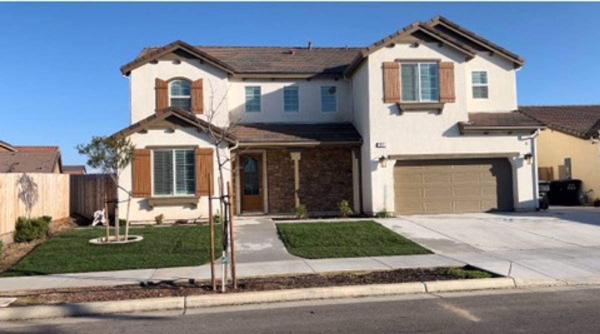 House for rent at 1821 W Corvina Ave, Visalia, CA 93291