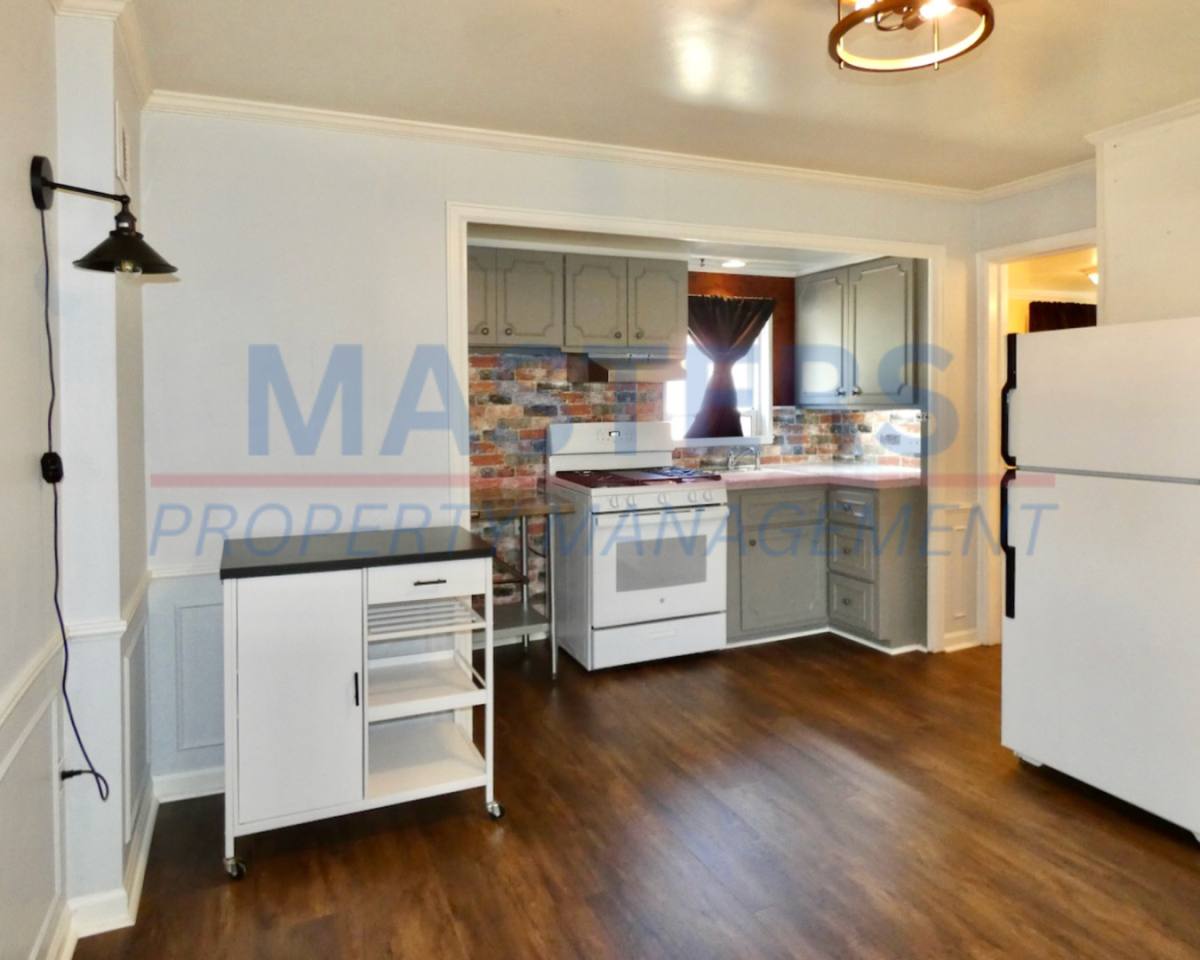 Apartment for rent at 1014 N Dixie Highway, Rossford, OH 43460