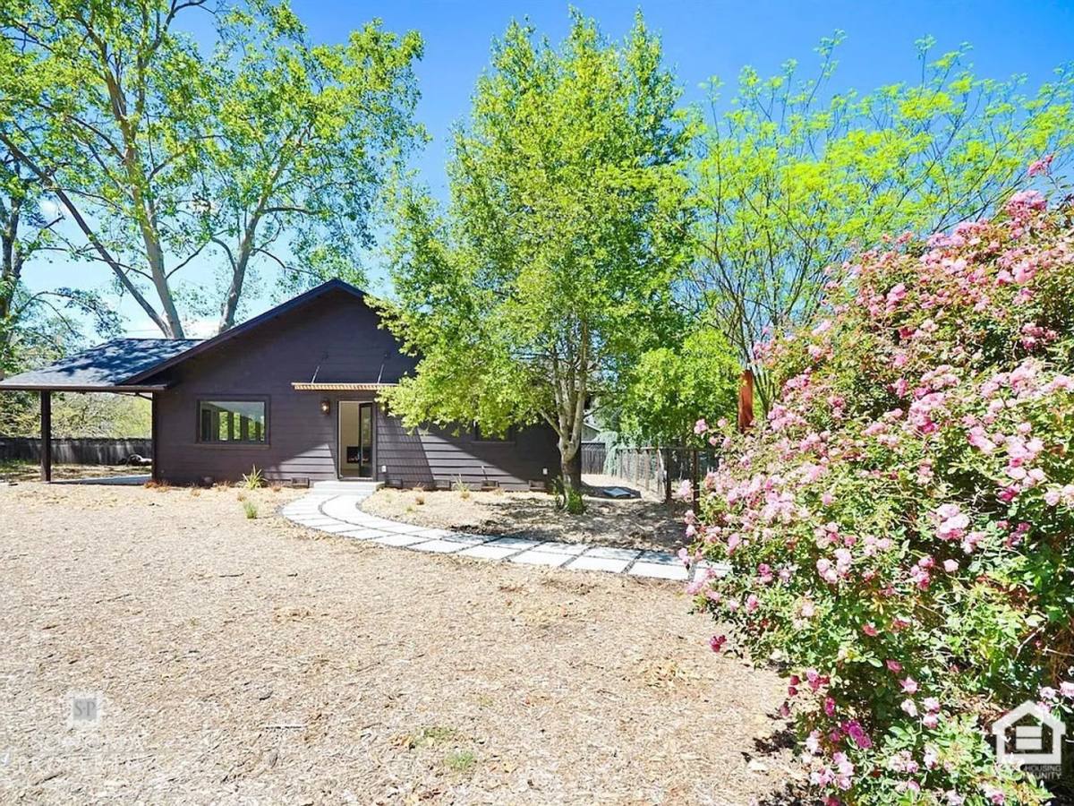House for rent at 9554 Los Guilicos Ave, Kenwood, CA 95452