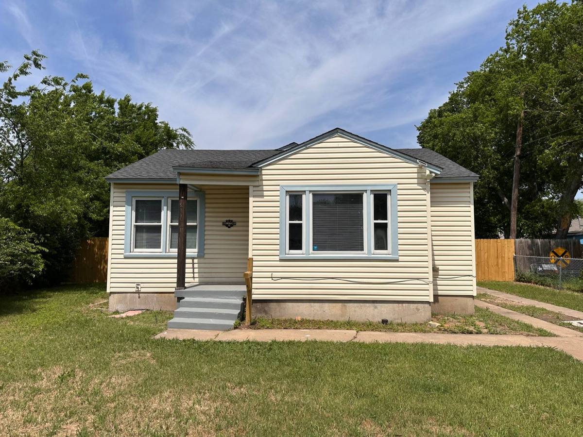 House for rent at 4904 Dilworth Court, Fort Worth, TX 76116