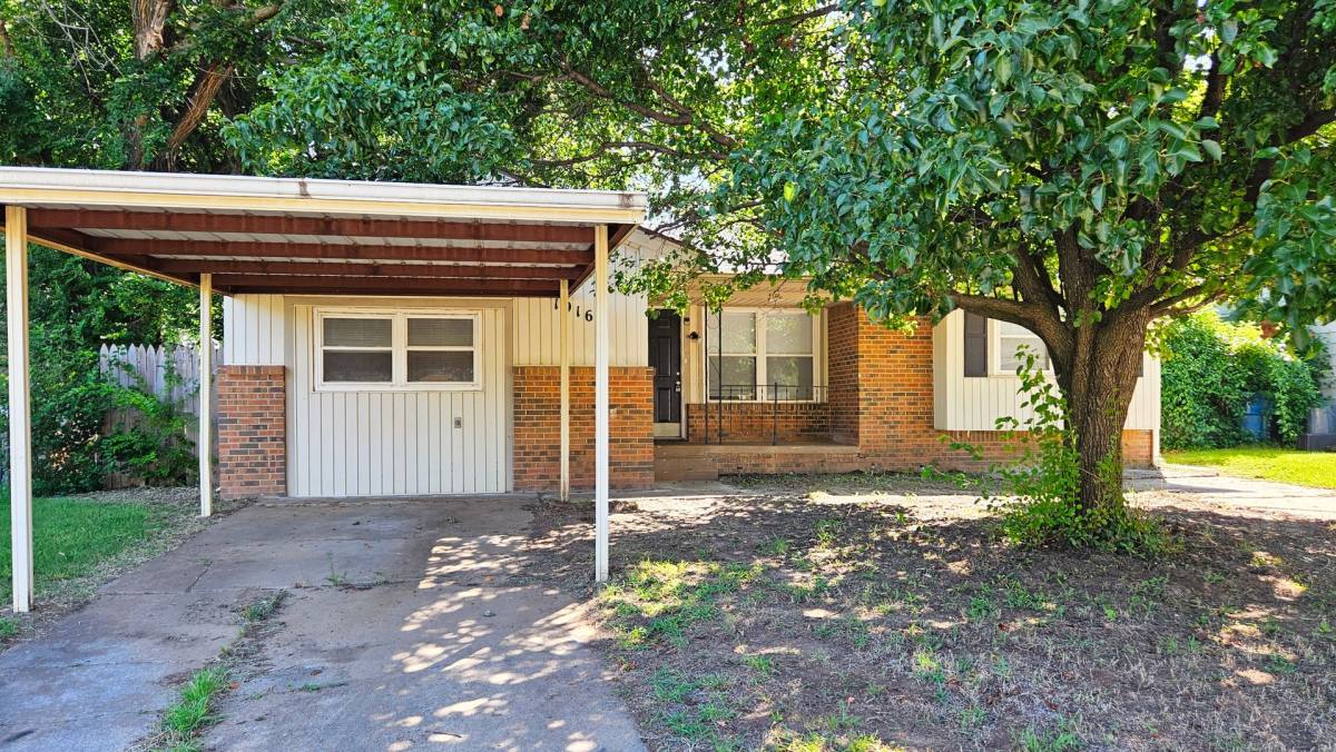 House for rent at 1916 Treat Dr, Oklahoma City, OK 73110