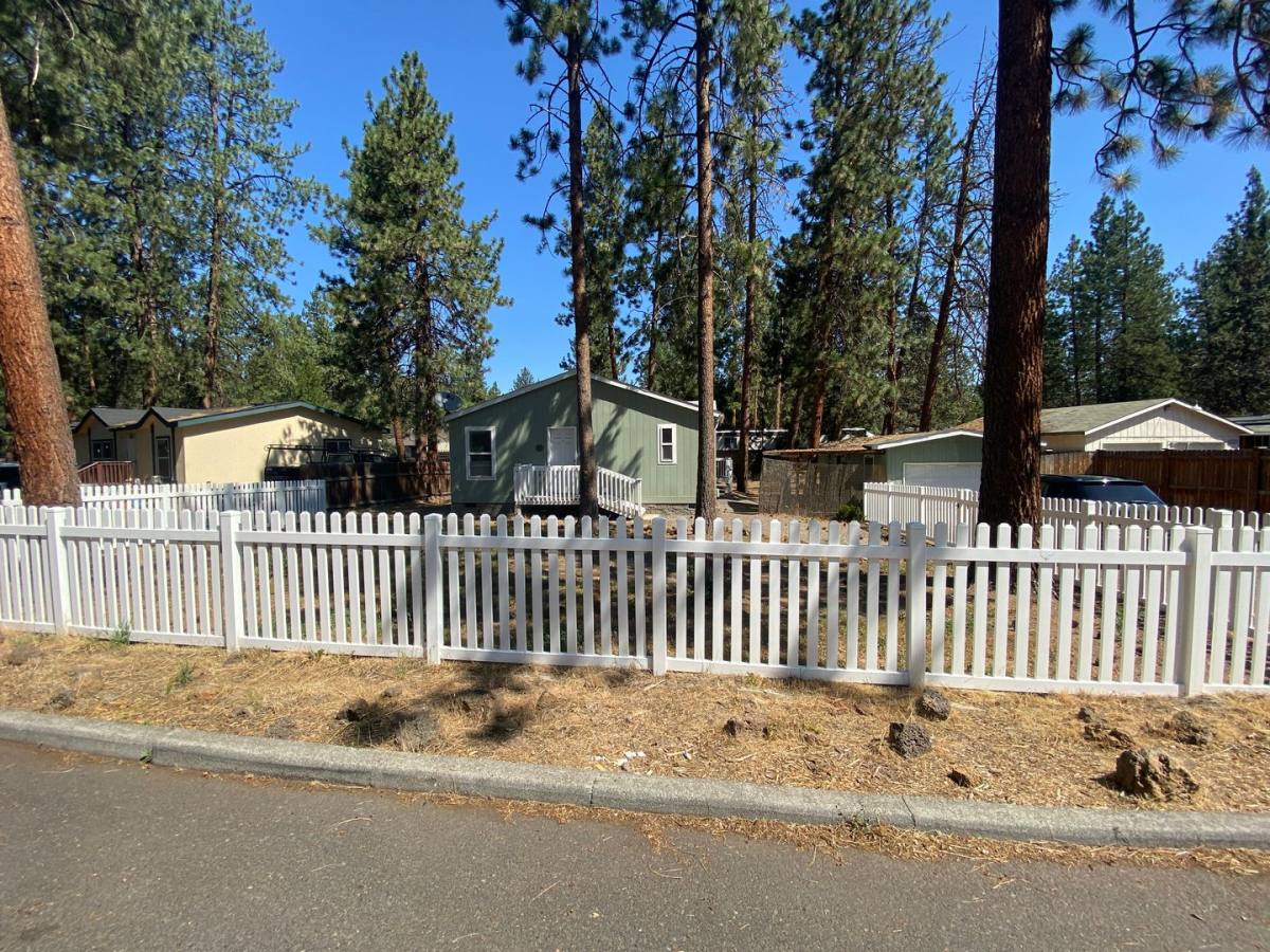 House for rent at 19926 Pine Cone Dr, Bend, OR 97702