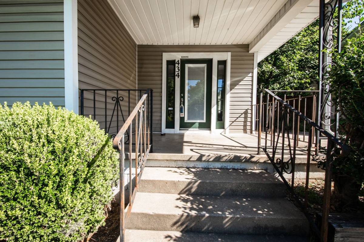 House for rent at 434 W Holly, Fayetteville, AR 72701