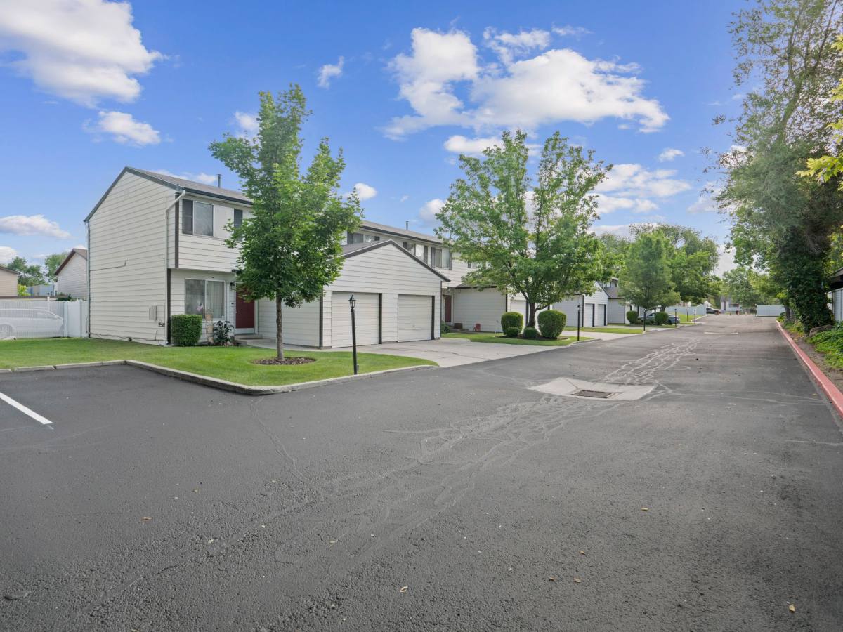 Townhouse for rent at 4578 S 700 E, Salt Lake City, UT 84107