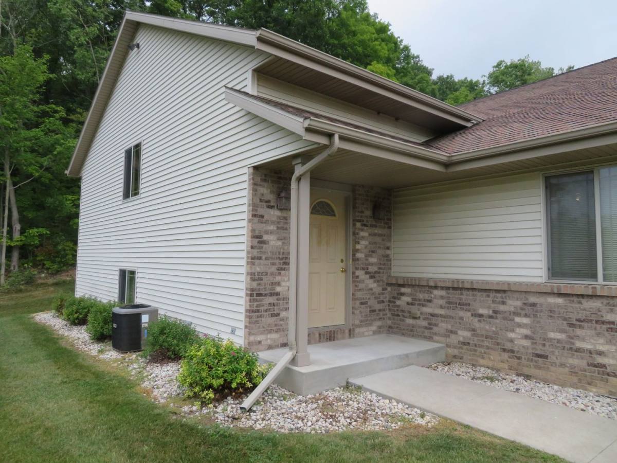 Apartment for rent at 101 105 Nordic Way, Slinger, WI 53086