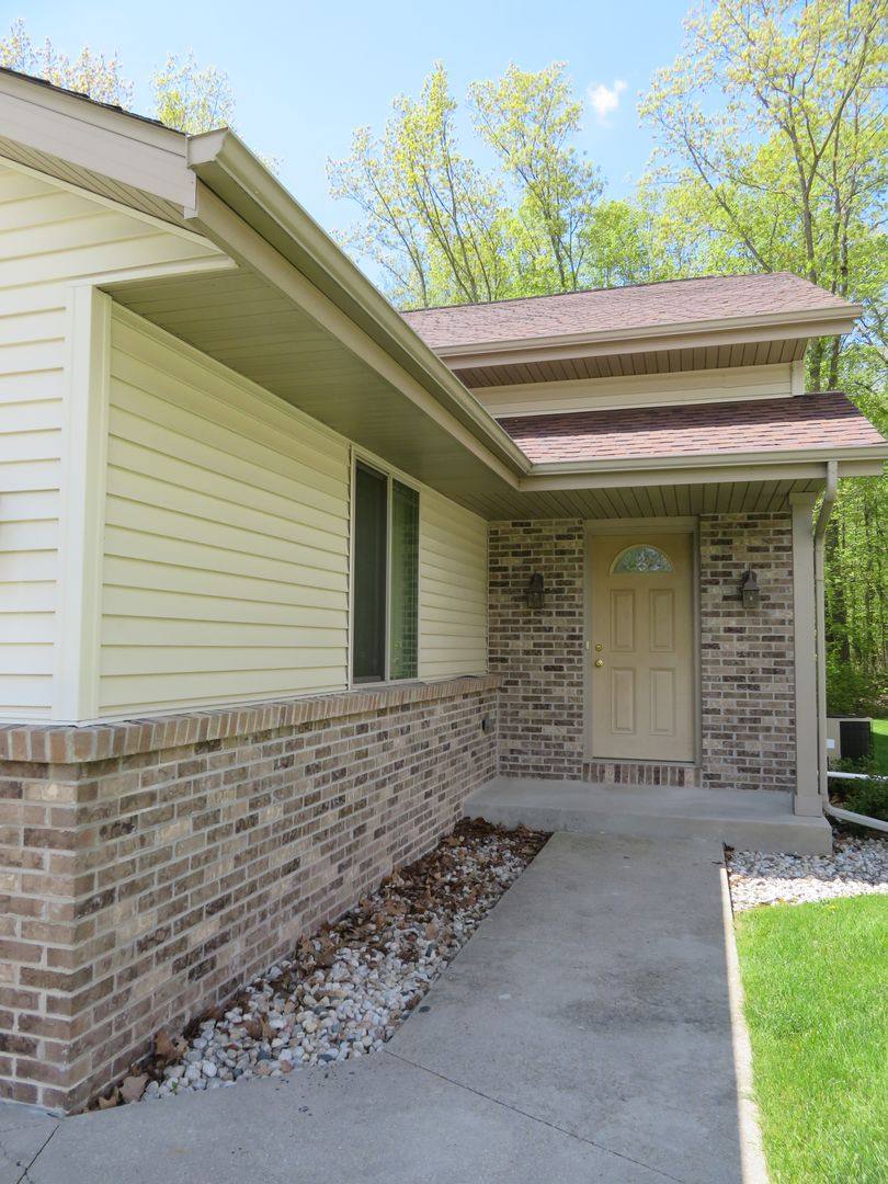Apartment for rent at 141 145 Nordic Way, Slinger, WI 53086