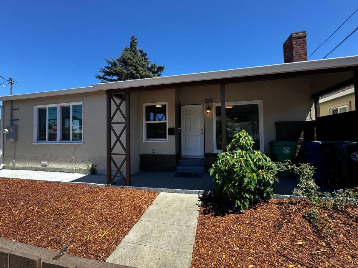 Apartment for rent at 22846-22852 Nevada Rd, Hayward, CA 94541