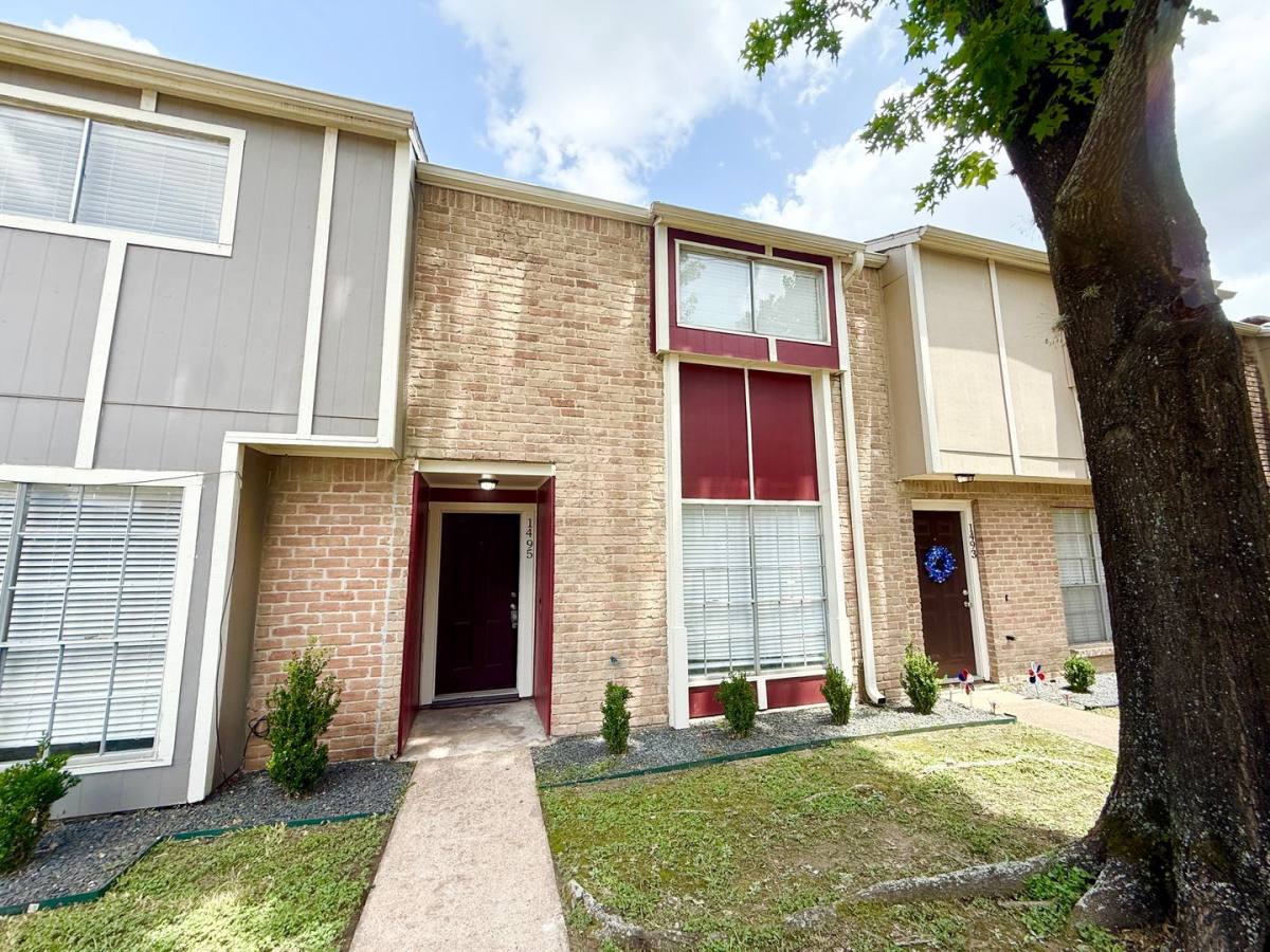 Townhouse for rent at 1477-1497 Springrock Lane, Houston, TX 77055