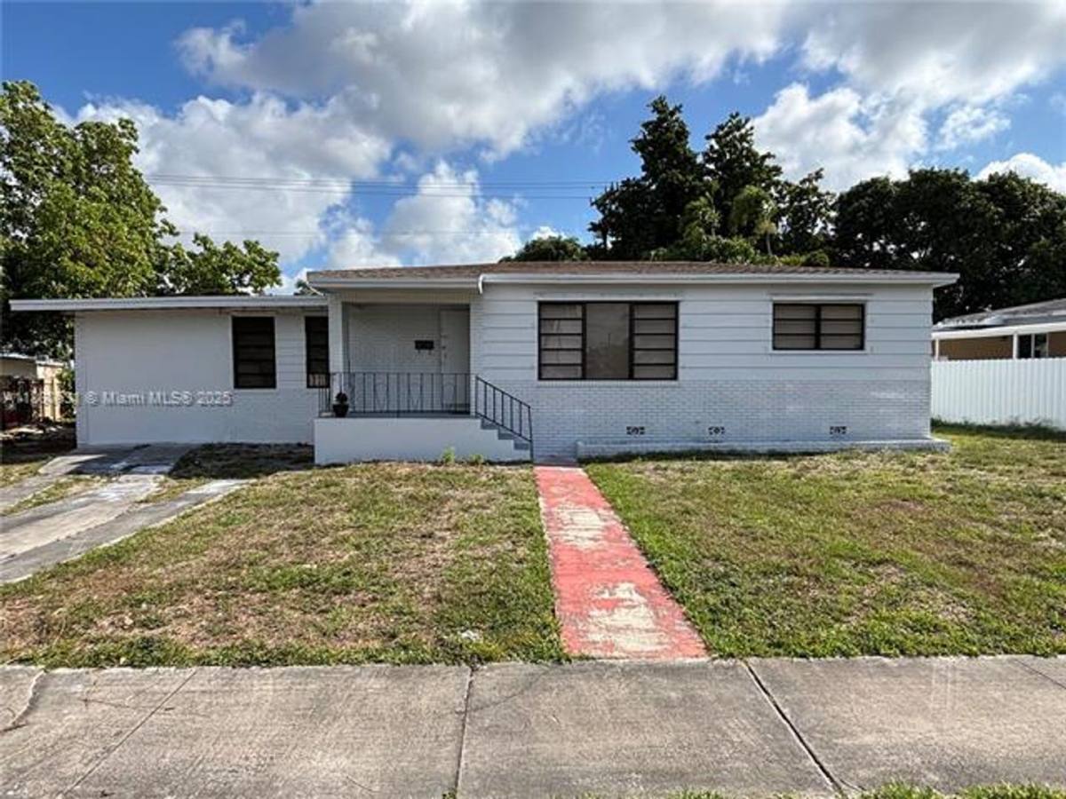 House for rent at 191 W 59th St, Hialeah, FL 33012