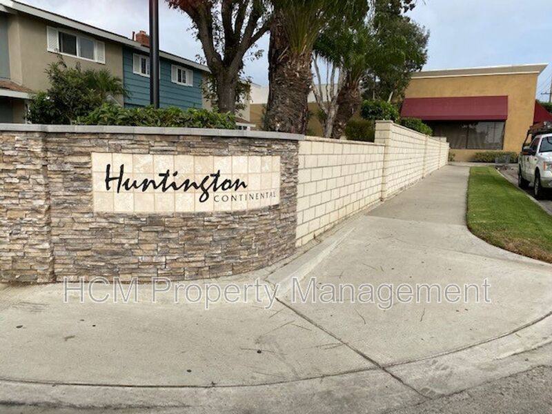 Townhouse for rent at 9757 Cornwall Dr, Huntington Beach, CA 92646