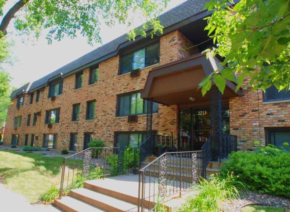 Apartment for rent at 2211 Colfax Ave S, Minneapolis, MN 55405