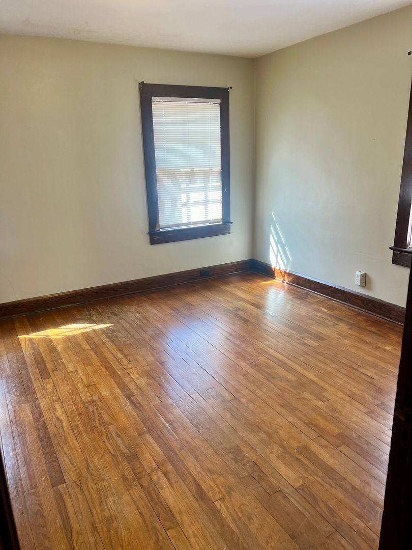 Apartment for rent at 717 Sherrod Ave, Florence, AL 35630