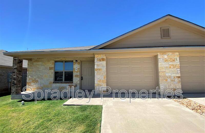 Townhouse for rent at 723 Laila Lane, Belton, TX 76513