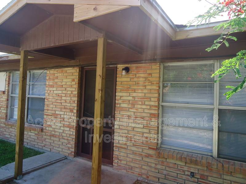 Apartment for rent at 2401 Gumwood Ave #4, McAllen, TX 78501