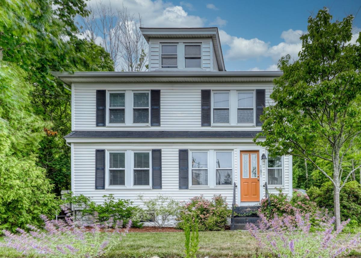 House for rent at 181 Main St, Ogunquit, ME 03907