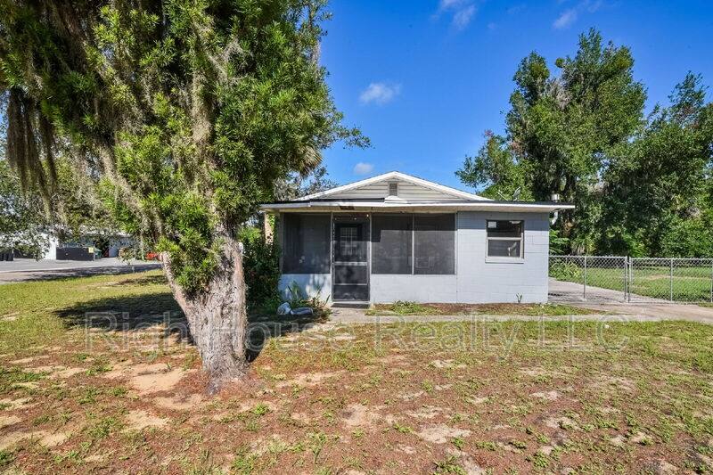 Apartment for rent at 1220 Morin St #A, Eustis, FL 32726