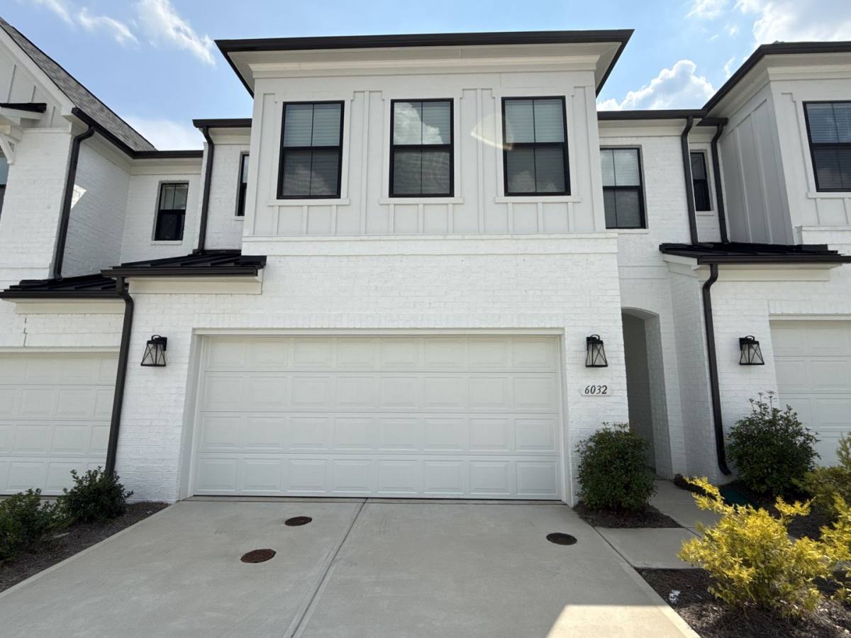 Townhouse for rent at 6032 Mariemont Circle, Charlotte, NC 28226