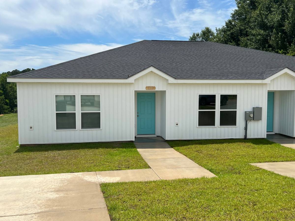 Townhouse for rent at 176 S Springview Dr, Enterprise, AL 36330