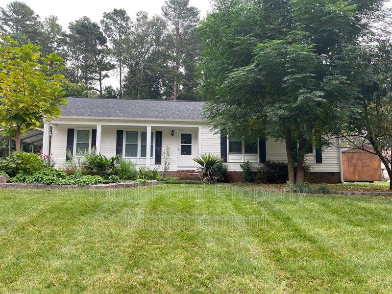 House for rent at 5319 Winterhaven Dr, Charlotte, NC 28212