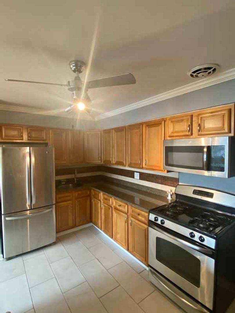 Apartment for rent at 4934 Harold Ave, Schiller Park, IL 60176