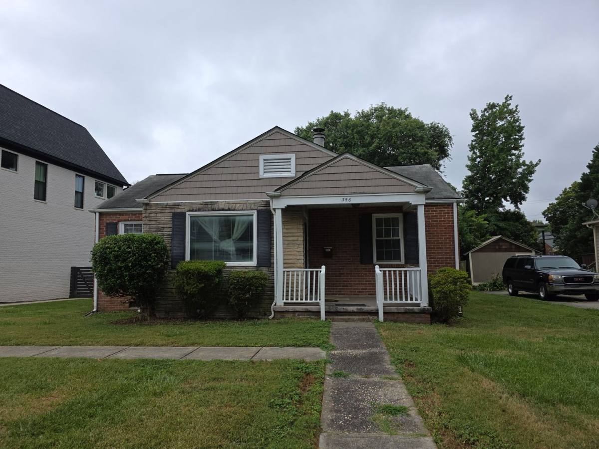 House for rent at 356 Melbourne Court, Charlotte, NC 28209