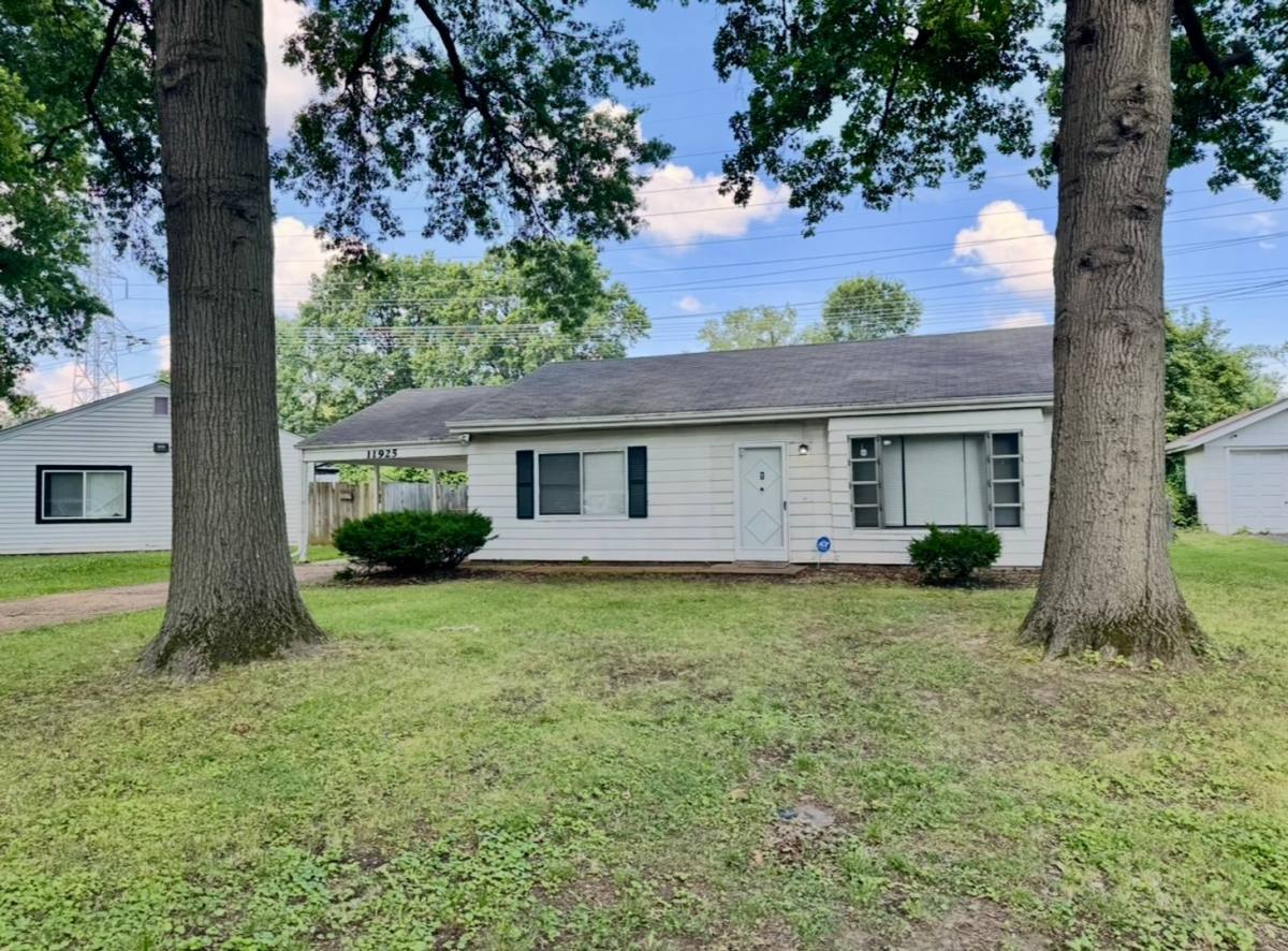 House for rent at 11925 Bridgevale Ave, Saint Louis, MO 63138