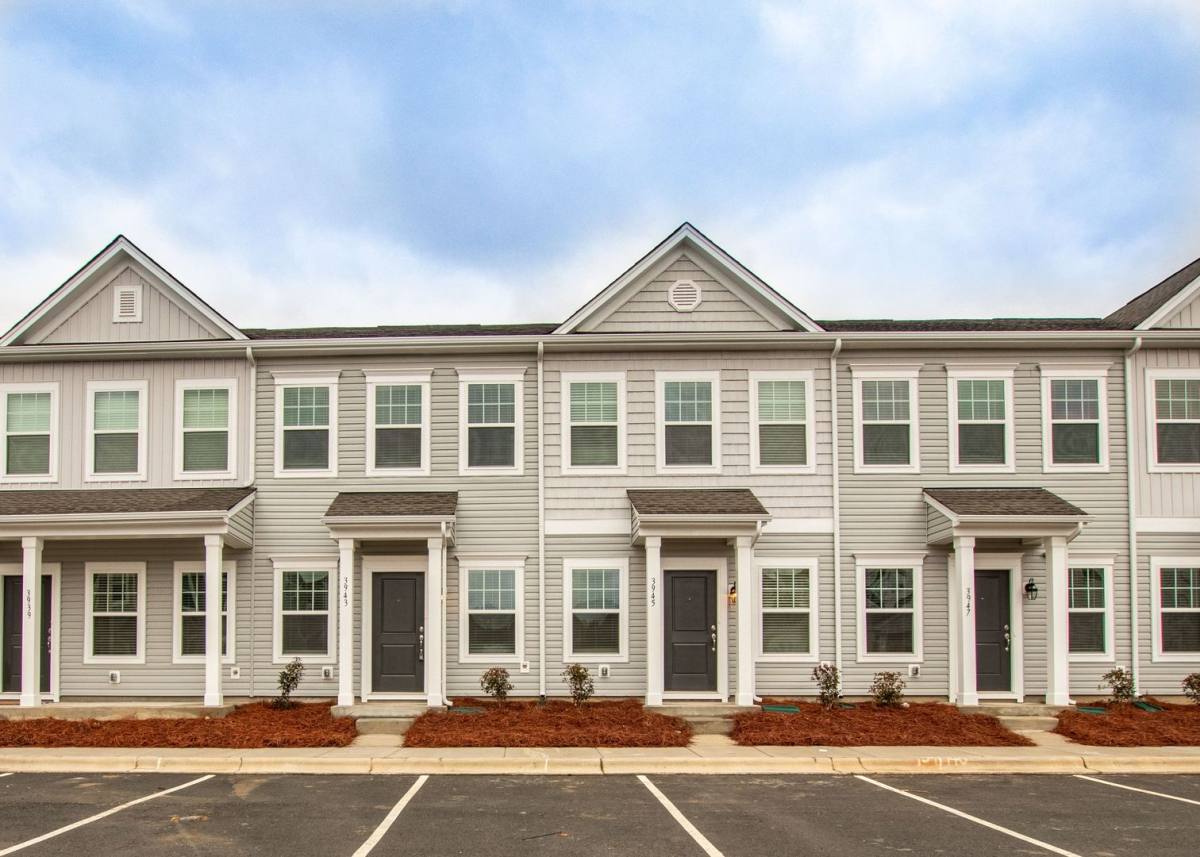 Townhouse for rent at 3945 Wagon Way, Midland, NC 28107