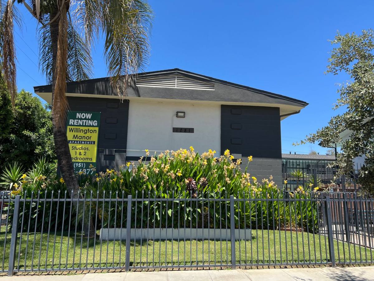 Apartment for rent at 1881 Loma Vista St, Riverside, CA 92507