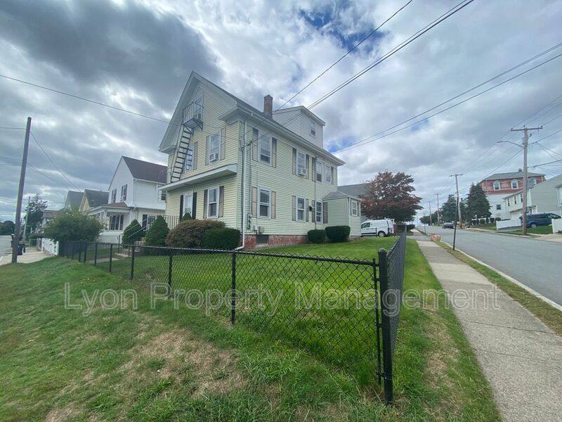 Apartment for rent at 171 Lyon Ave - 1st Floor, East Providence, RI 02914