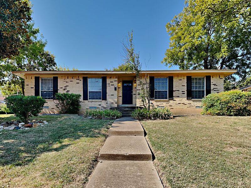 House for rent at 5827 Caracas Dr, Dallas, TX 75232