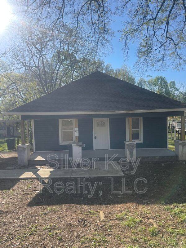 House for rent at 705 Eastanallee Ave, Athens, TN 37303