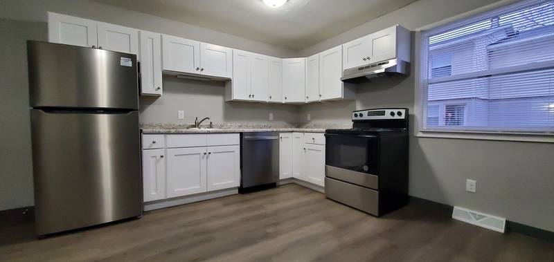 Townhouse for rent at 983 7th St #A, Menasha, WI 54952