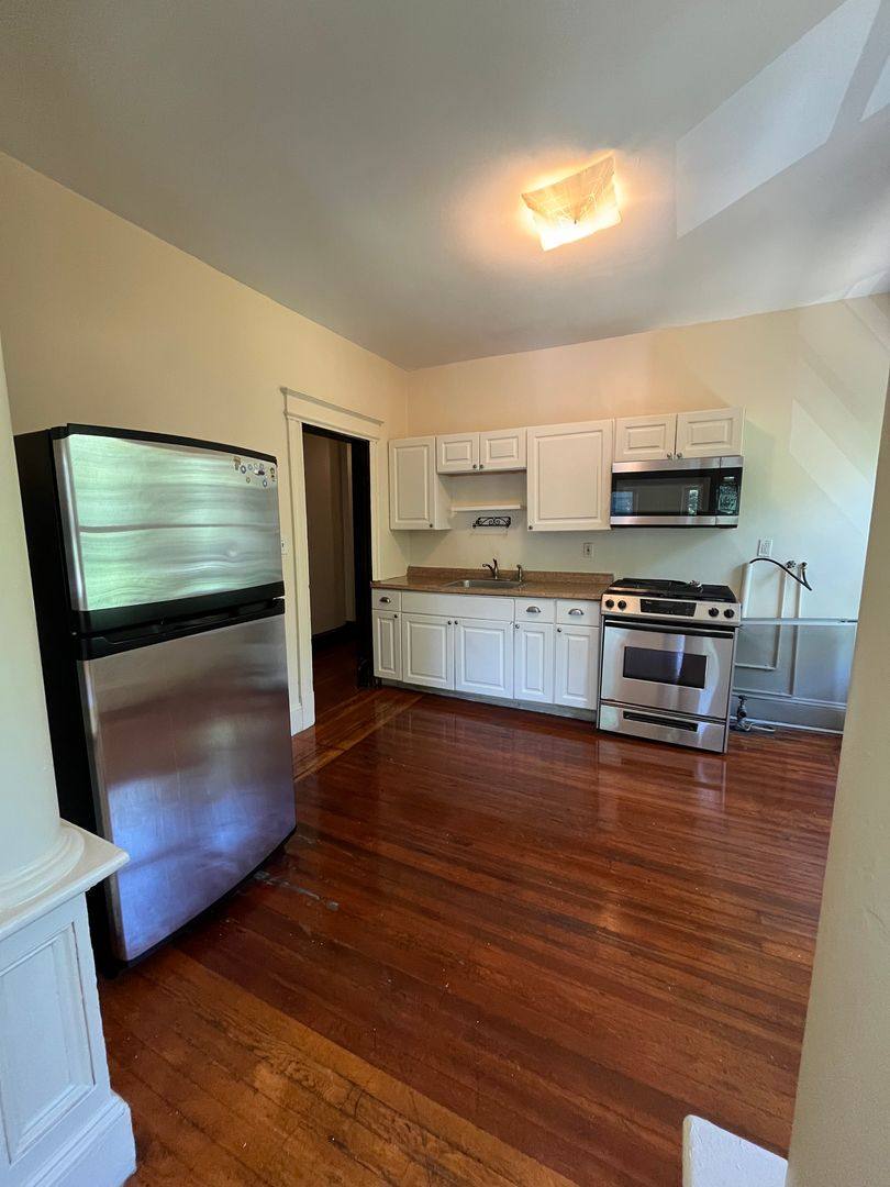 Apartment for rent at 40 Warriner Ave, Springfield, MA 01108