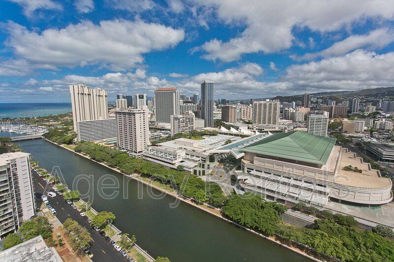 Apartment for rent at 1717 Ala Wai Blvd #2902, Honolulu, HI 96815