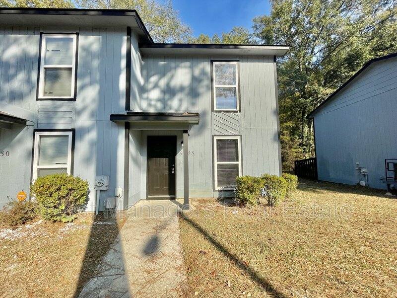 Townhouse for rent at 5848 Aftonshire Dr, Fayetteville, NC 28304