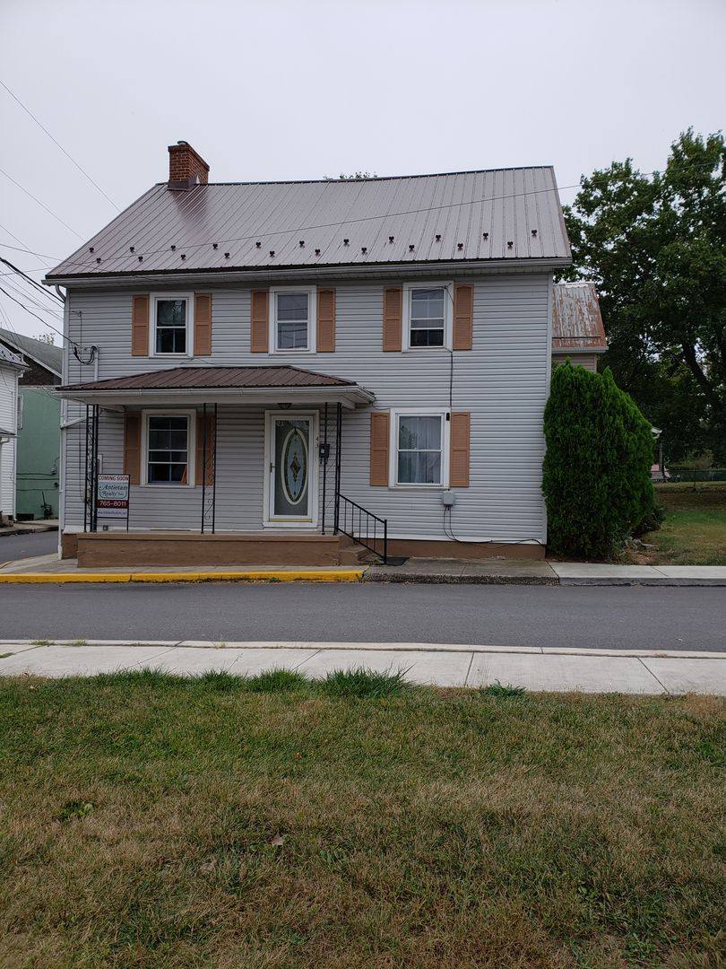 House for rent at 43 E California St, Mercersburg, PA 17236