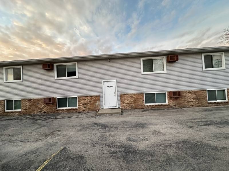 Apartment for rent at 713 3rd St SW #3, Cedar Rapids, IA 52404