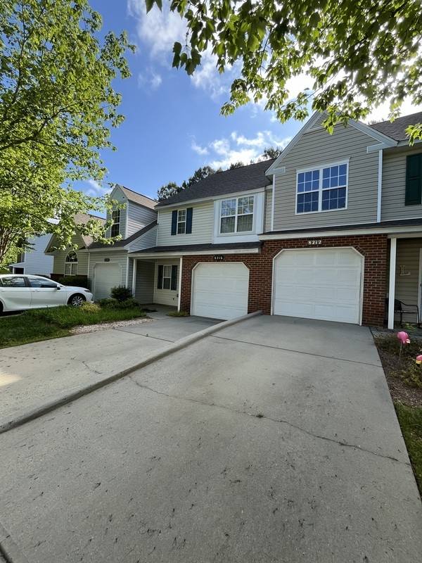 Townhouse for rent at 8216 Christmas Court, Charlotte, NC 28216