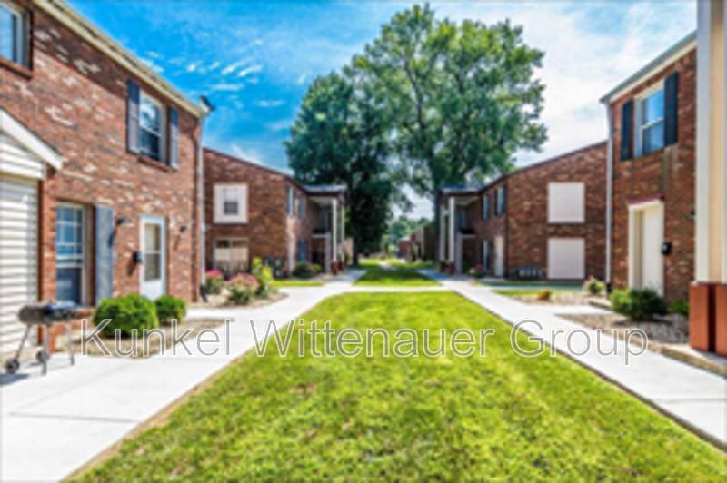Apartment for rent at 1814-2 Jamestown Rd, Belleville, IL 62226