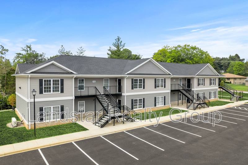 Apartment for rent at 7302 Tiger Way #101, Louisville, KY 40291