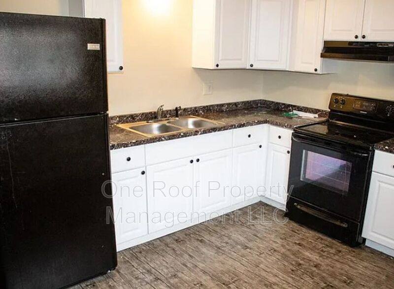 Apartment for rent at 5308 Ditzler Ave, Kansas City, MO 64133