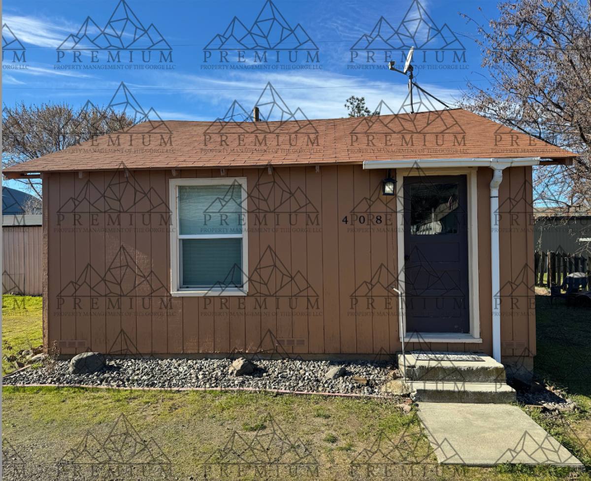 Apartment for rent at 408 Vista Dr, Rufus, OR 97050
